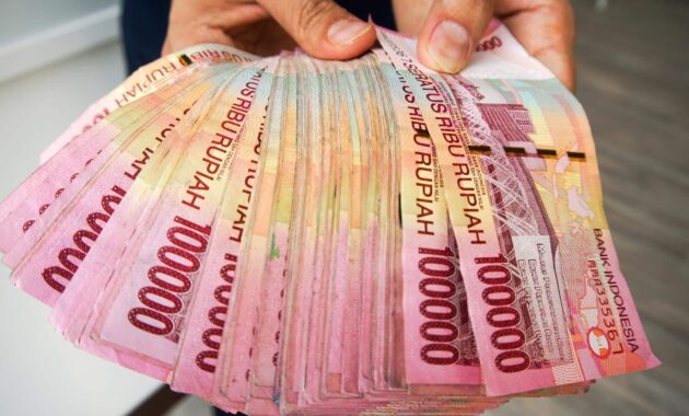 Dampak Positif Peningkatan Gaji UMR bagi Pekerja di Kota Lampung