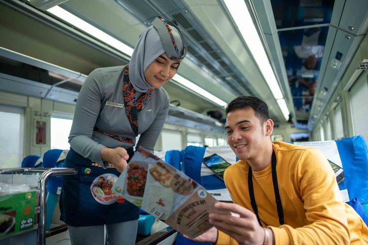 Berapa biaya sekolah pramugari kereta api