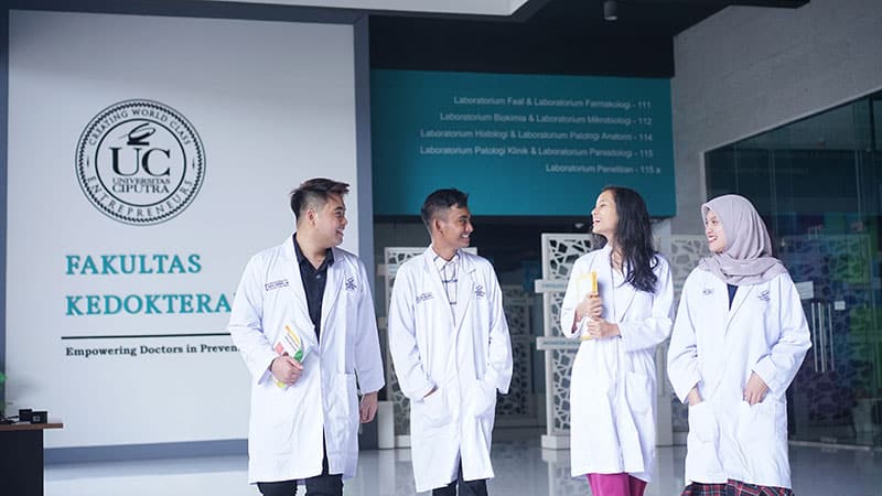 Berapa biaya sekolah kedokteran