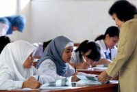 Berapa Gaji Guru SMP