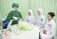 Berapa biaya sekolah kebidanan