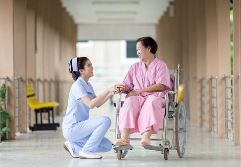Sikap Baik yang Harus Dilakukan Perawat S1: Membangun Kepercayaan dan Pelayanan Berkualitas