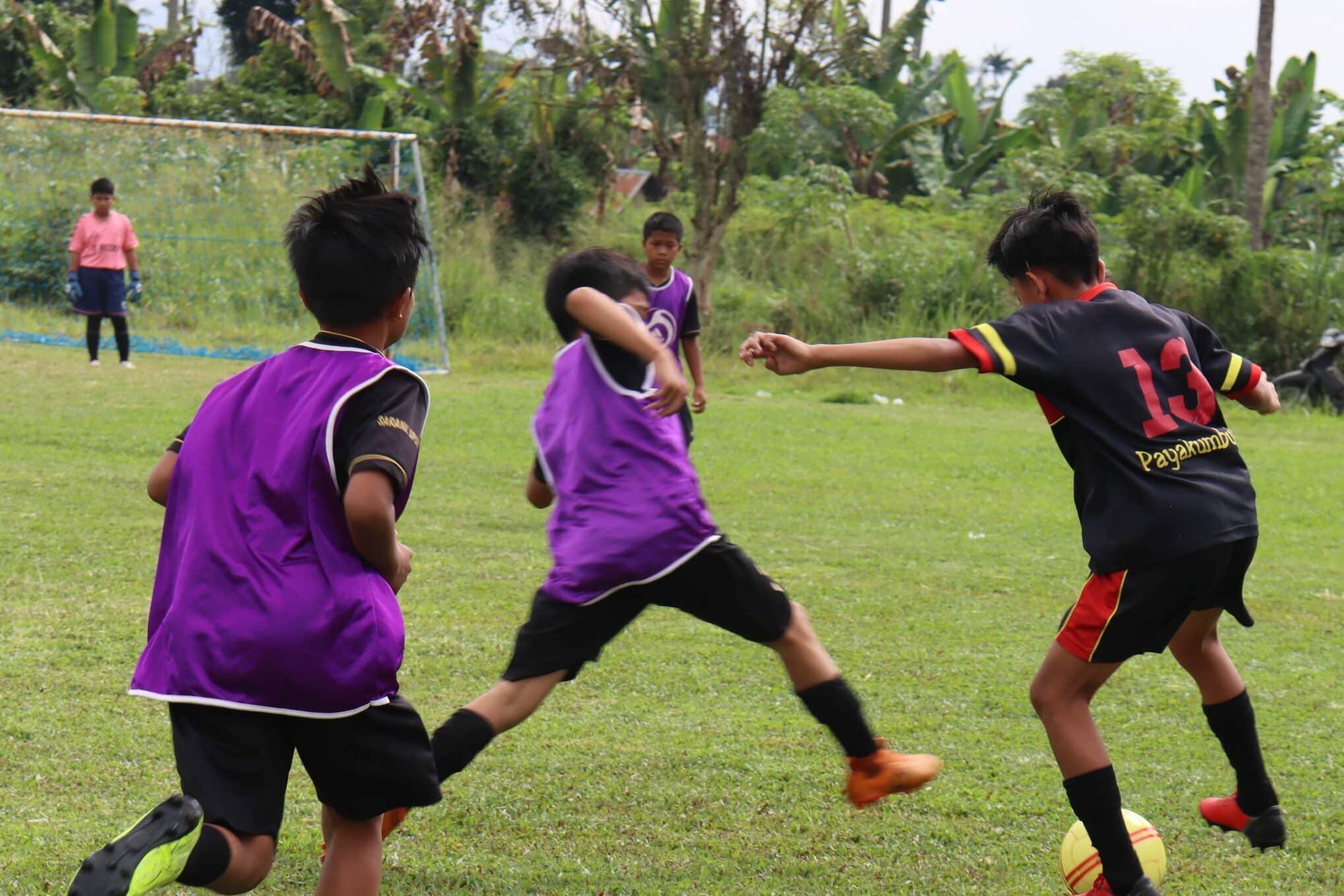 Menggali Peluang Olahraga: Biaya Sekolah Bola untuk Pengembangan Bakat Anak