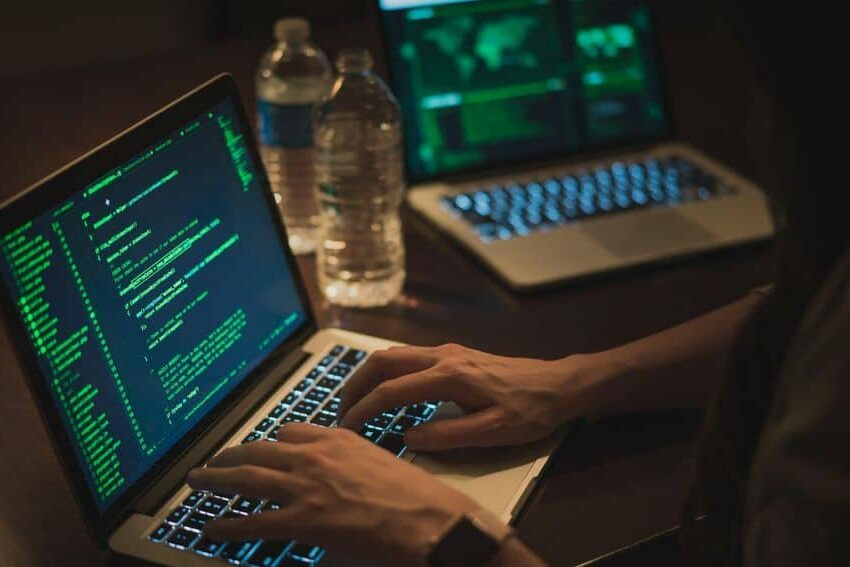 Melacak Jejak Digital: Menggali Biaya Sekolah Hacker di Indonesia