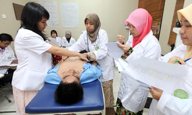 Panduan Lengkap: Biaya Sekolah Kedokteran di Indonesia