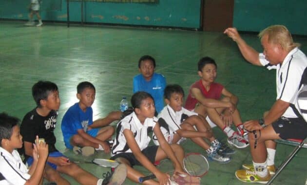 Cara Pertolongan Pertama Saat Terjadi Kecelakaan dalam Perlombaan Badminton