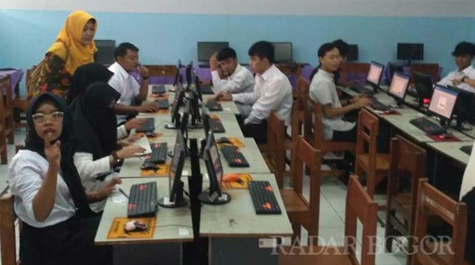 berapa biaya sekolah paket
