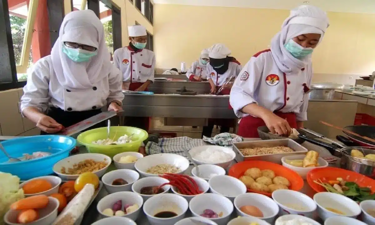 berapa biaya sekolah SMK