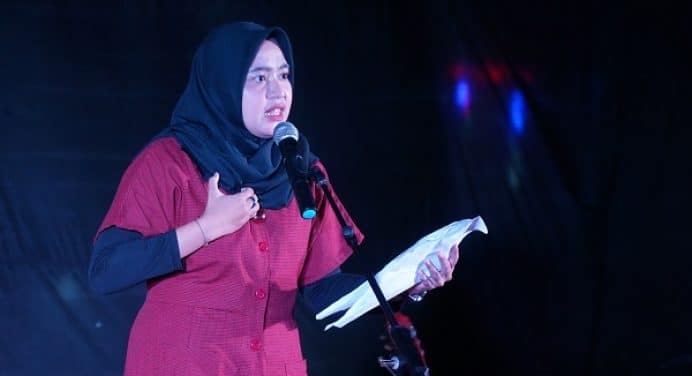 Ciri Puisi dan Prosa