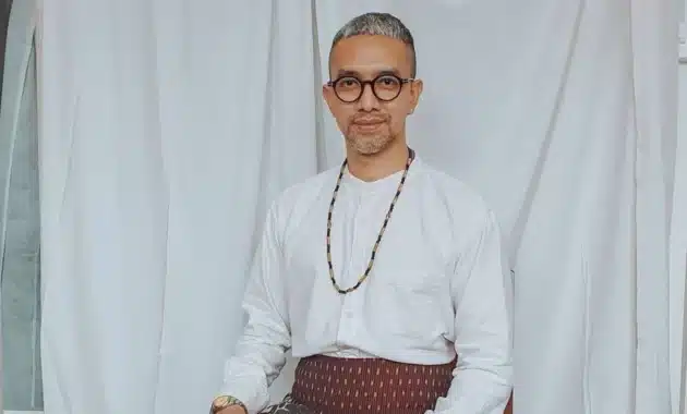 Mengeksplorasi Keindahan Busana: Desainer Indonesia Ternama dengan Model Baju yang Memukau