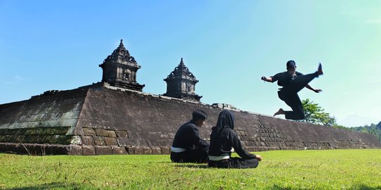 menjaga warisan budaya
