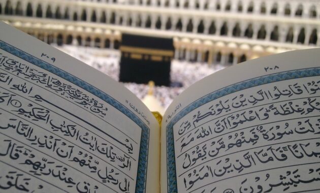 Pentingnya Studi dan Implementasi mengenal Al-Quran dalam Kehidupan: Mengambil Petunjuk dari Kitab Suci
