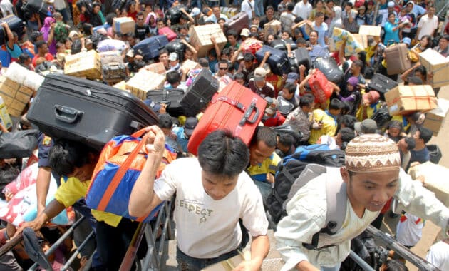 Migrasi Pekerja di Indonesia: Dampak Positif yang Signifikan