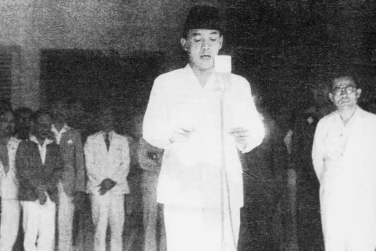 Mengenang Peristiwa Bersejarah