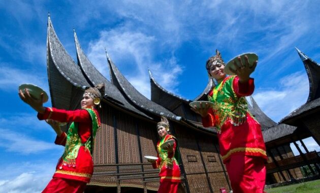 Bentuk Menghargai Warisan Leluhur Minangkabau
