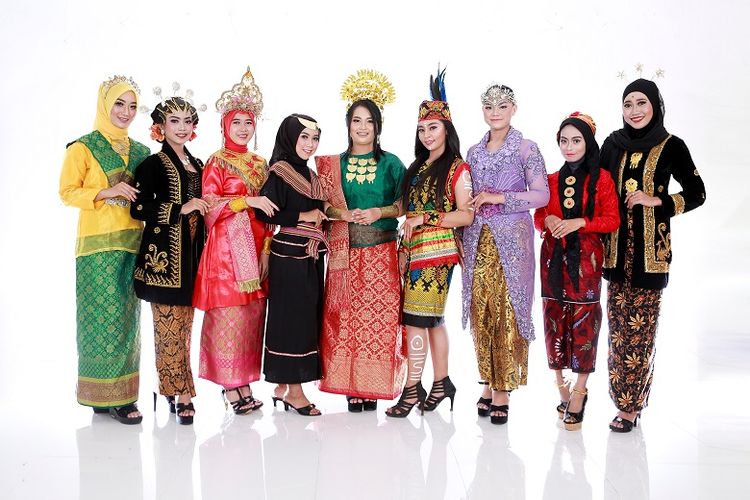 Makna Pakaian Adat