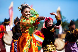 Peranan Tari Piring dalam Budaya Minangkabau