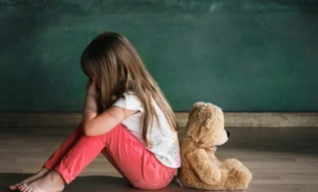 Cara Menguatkan Mental Anak Menghadapi Tekanan Sosial