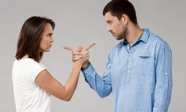 Cinta yang Membosankan: Apakah Ini Akhir atau Awal Baru?