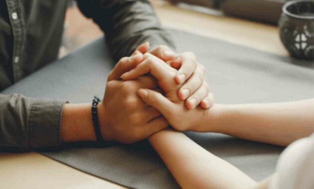 Komunikasi yang jujur: Pilar Kebahagiaan dan Keharmonisan