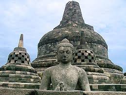 Makna Relief dan Stupa di Borobudur
