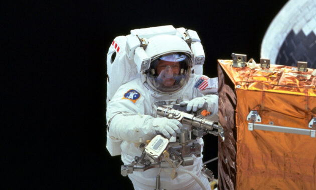 Kehidupan astronot