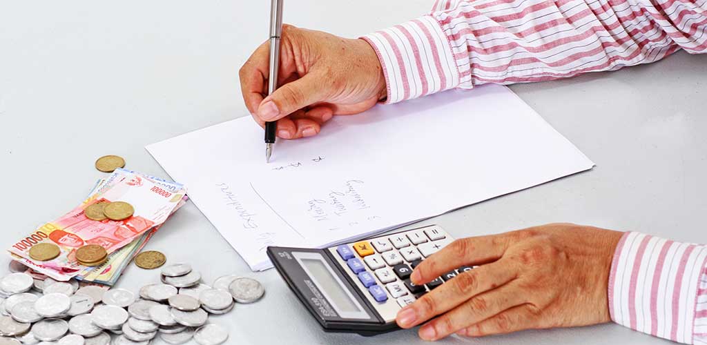 Mengatur keuangan bisnis