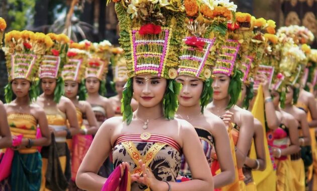 Strategi Pelestarian dan Pengembangan Budaya