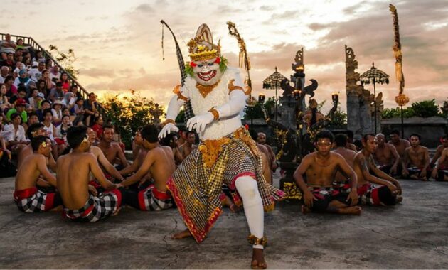 Keberagaman Budaya dan Sosial