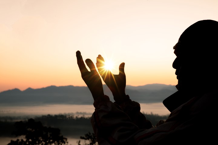 Shalat sebagai Cerminan Ketakwaan