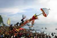 Dinamika tradisi adat